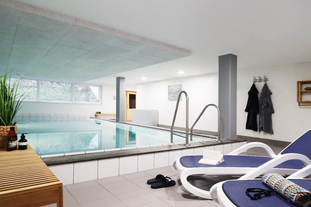 25 Schwimmbad Wellness im Untergeschoss